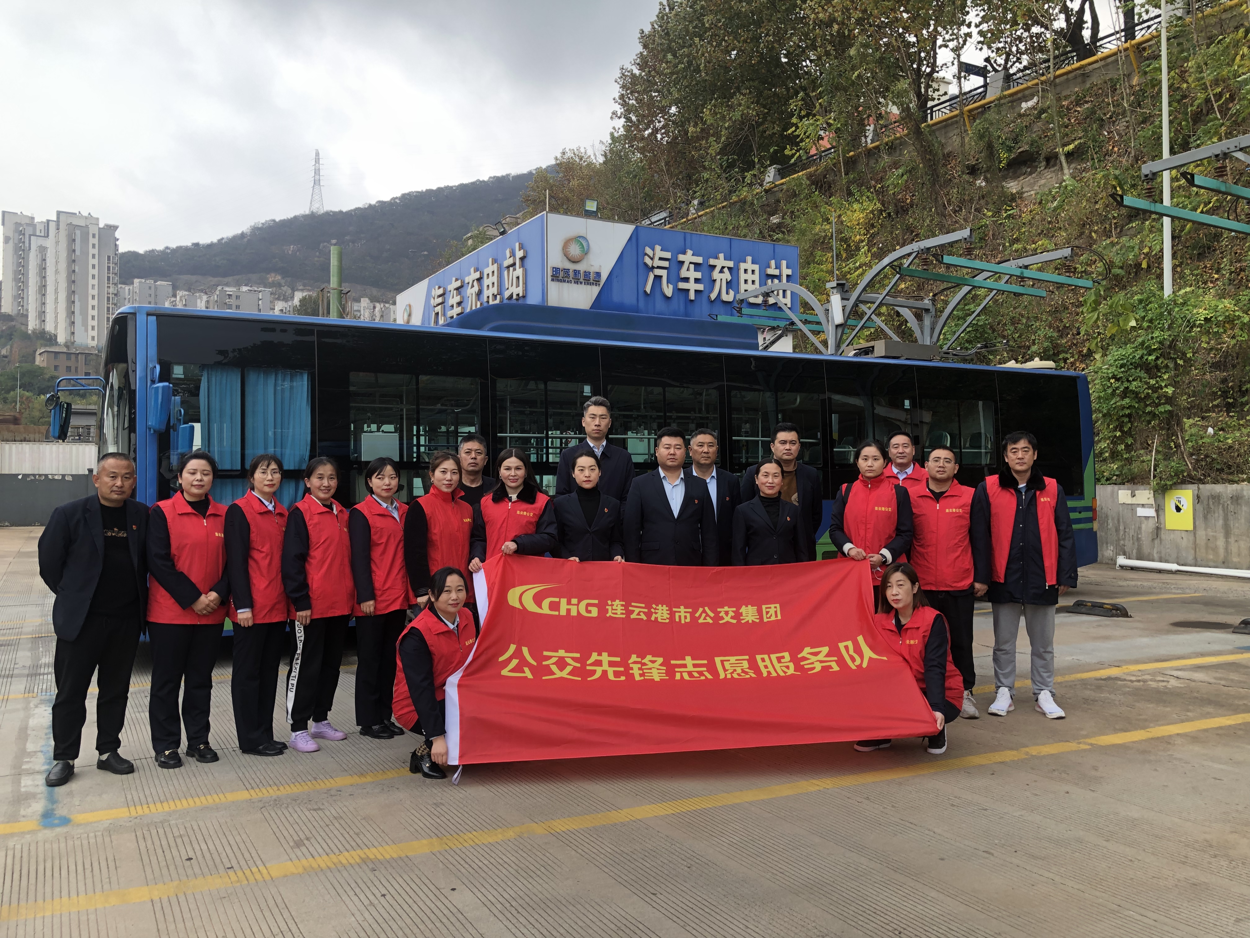 公交集團快速公交事業(yè)部組織參觀連云港老街歷史文化館