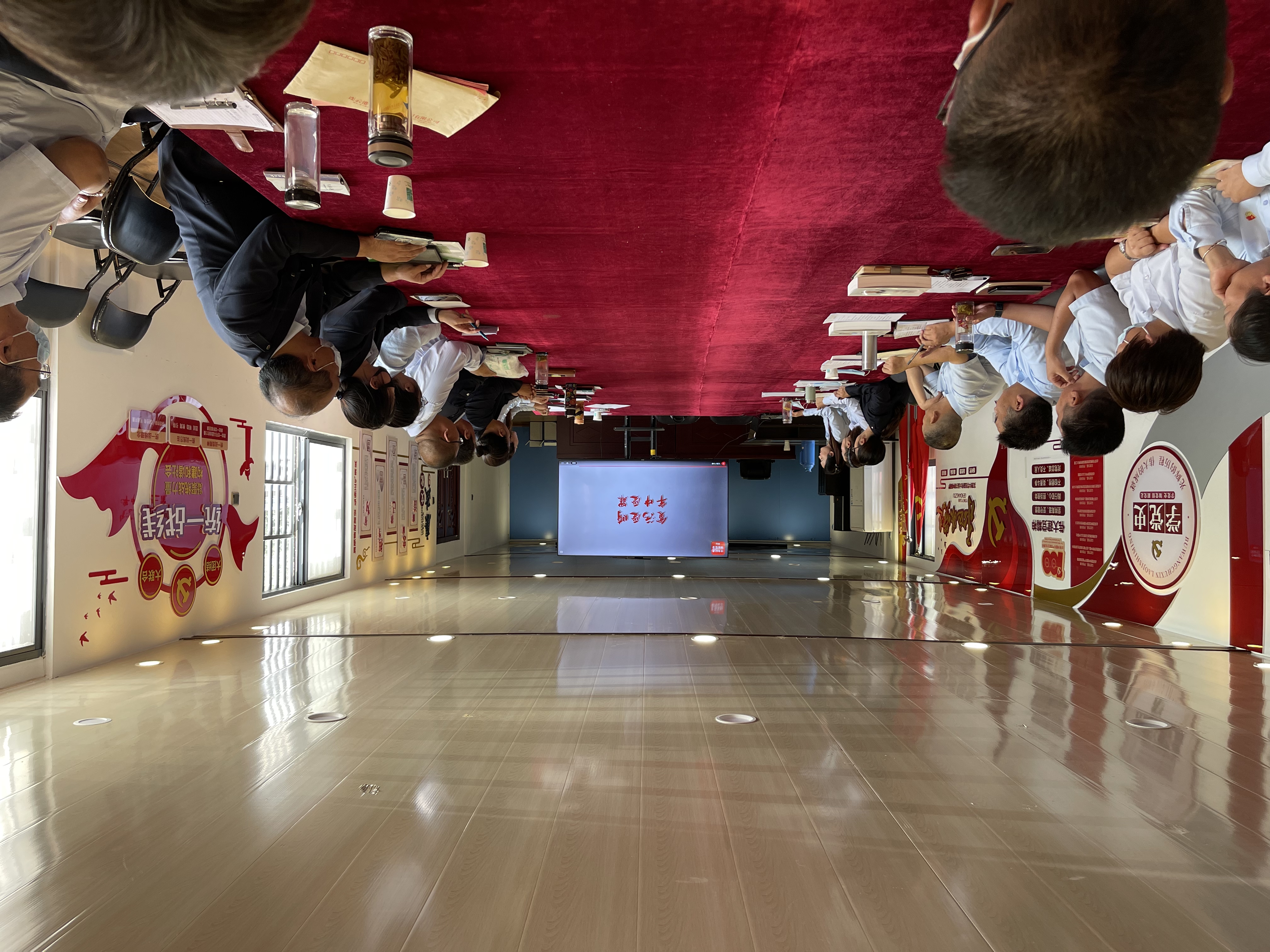 公交集團公交事業(yè)一部黨支部組織觀看清廉中國微視頻