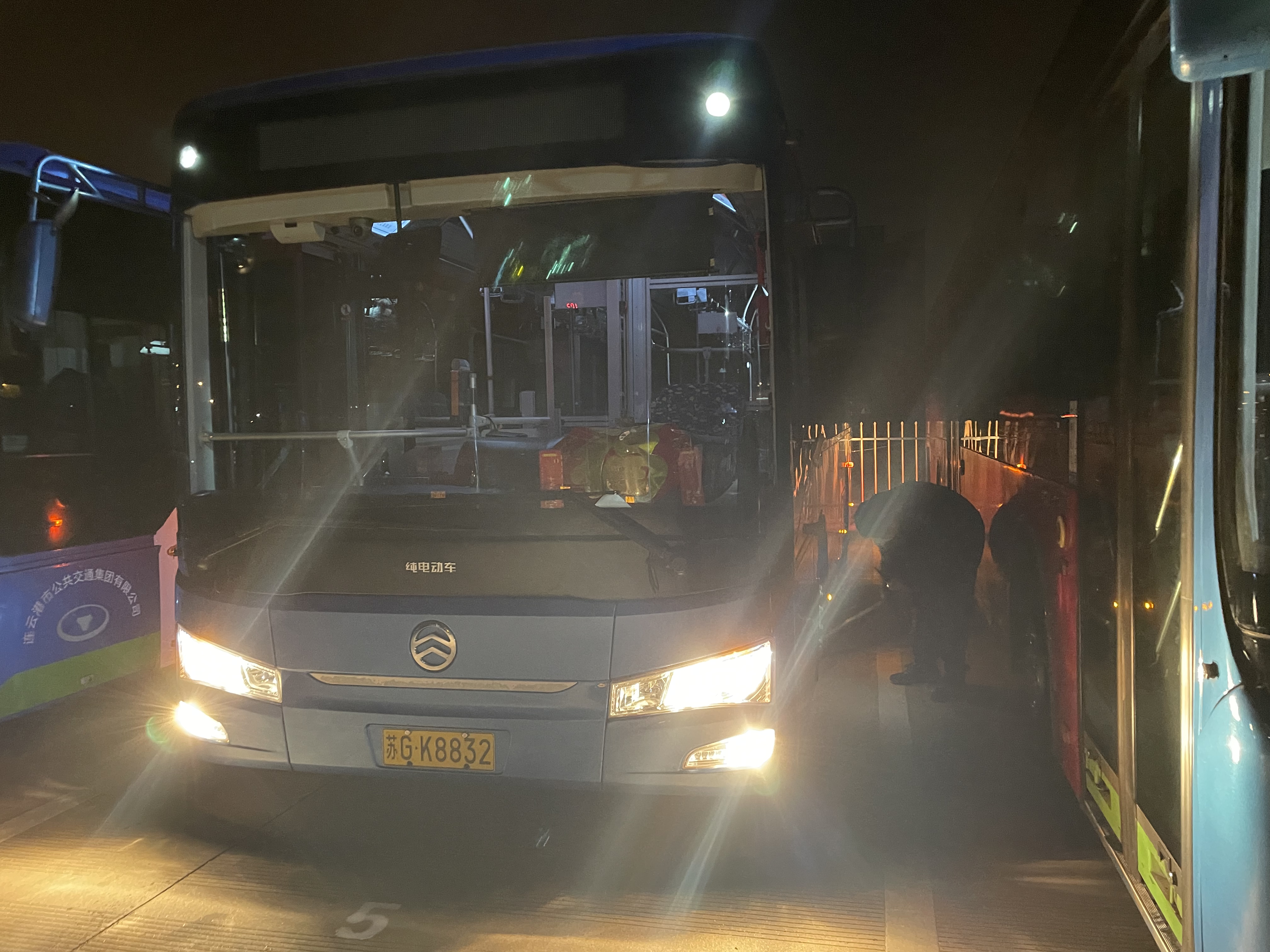 公交集團公交事業(yè)二部持續(xù)開展安全行車早檢查工作