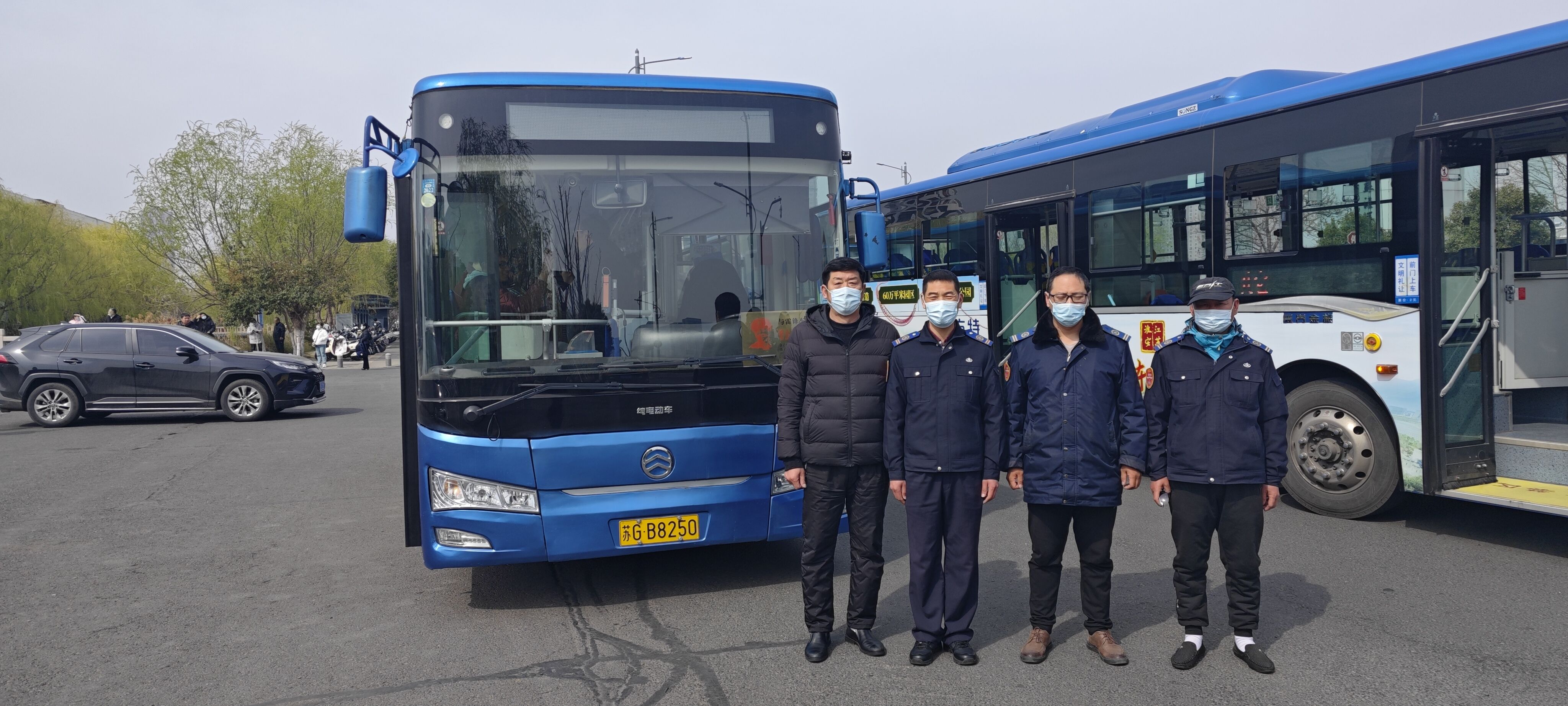 定制公交進校園 學(xué)生出行有保障