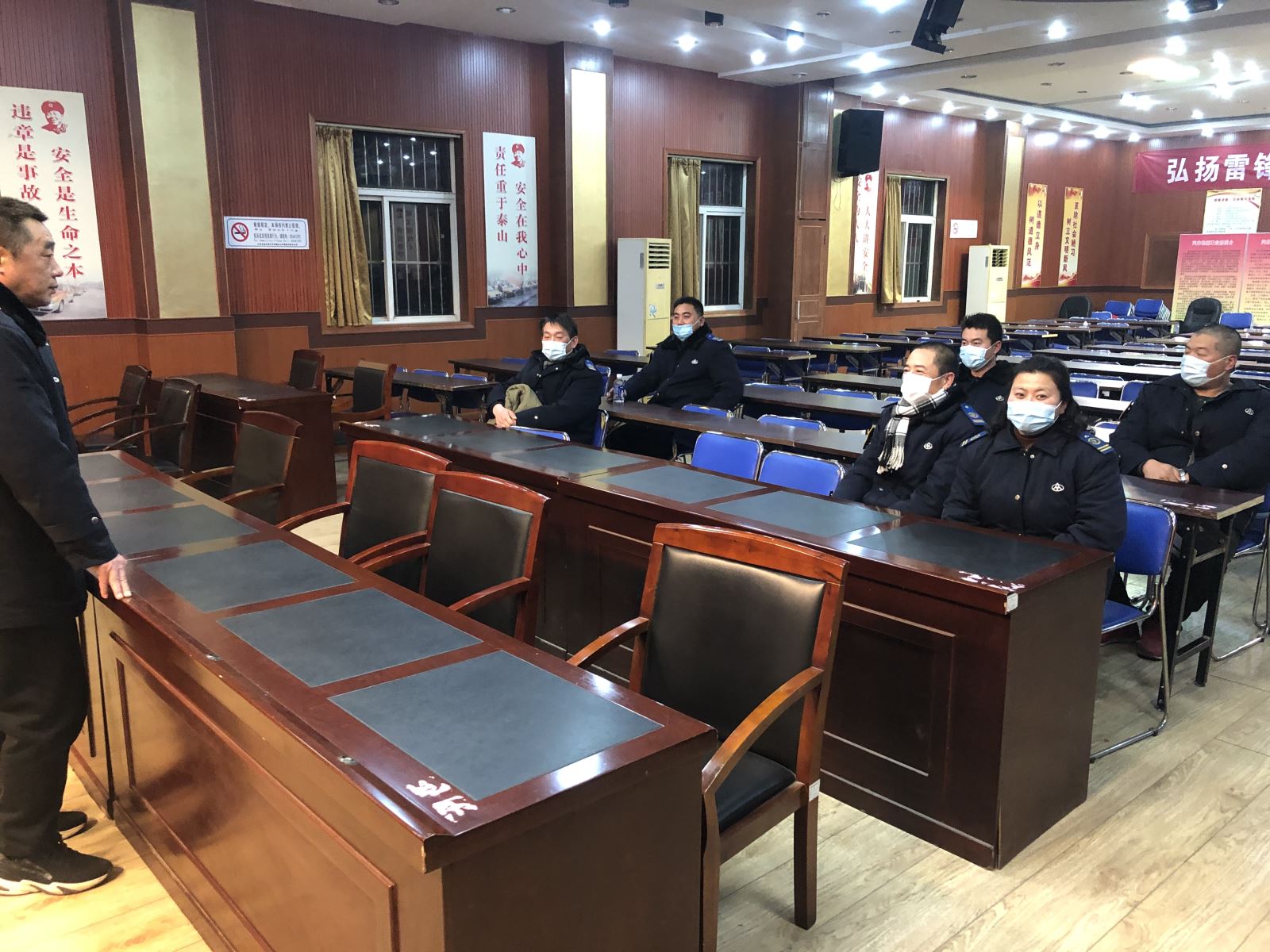 公交事業一部召開“安全合格班組”專項會議