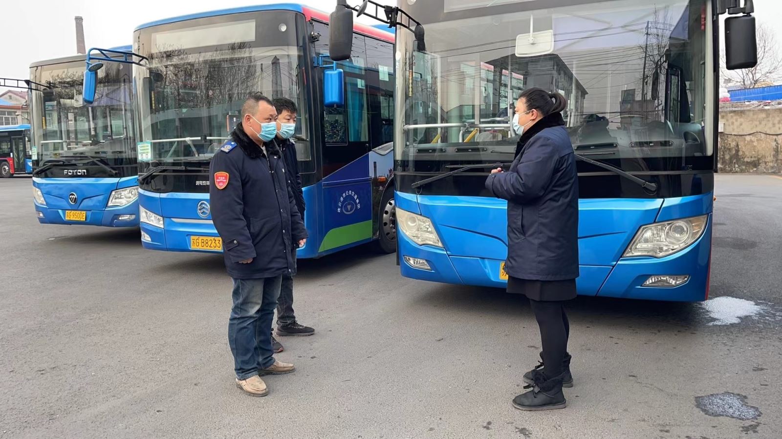 公交集團(tuán)公交事業(yè)一部多措并舉開(kāi)展春運(yùn)期間車(chē)輛路口限速專項(xiàng)檢查