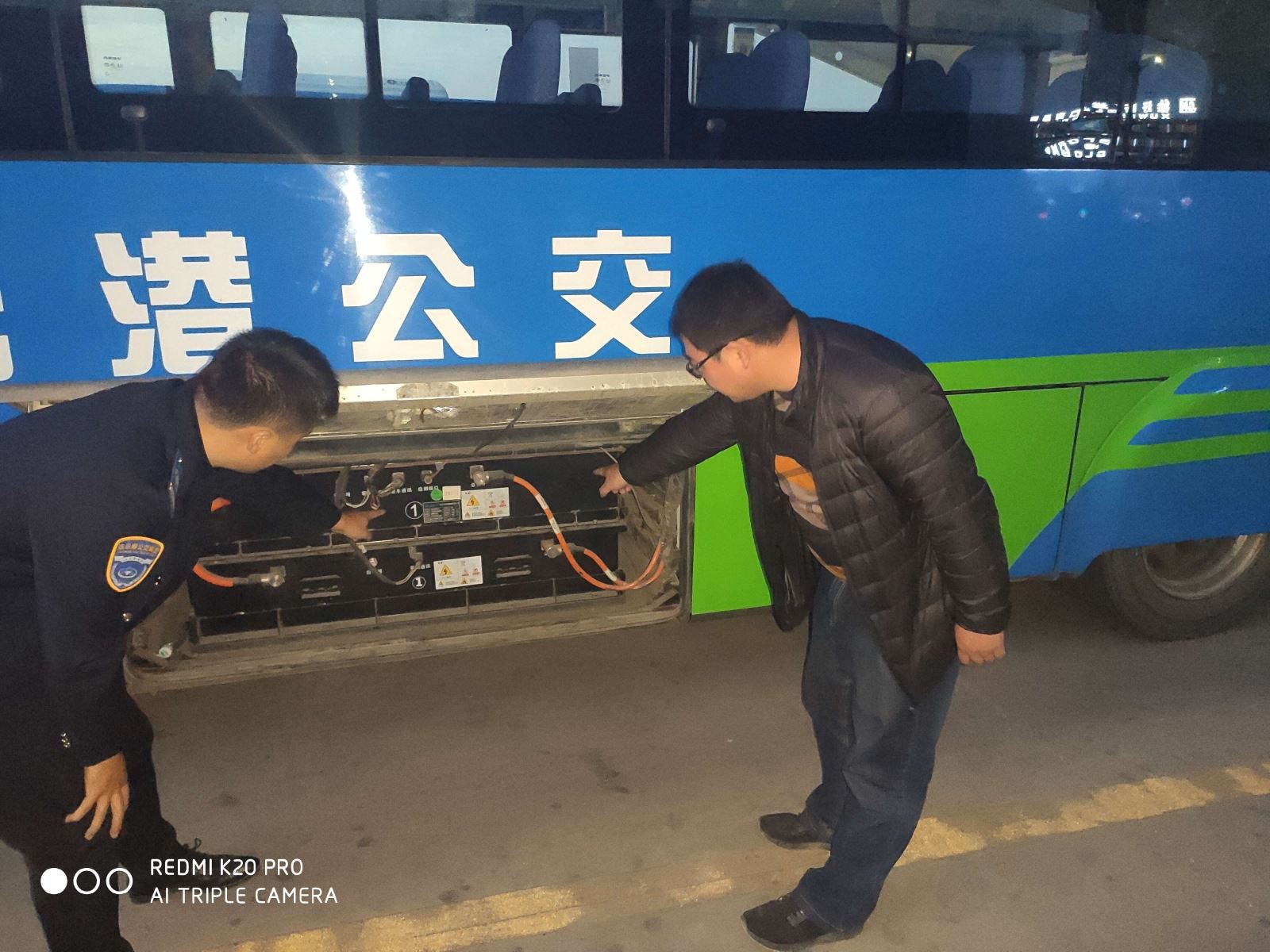 公交集團經營發展事業部積極開展停車場站夜查工作