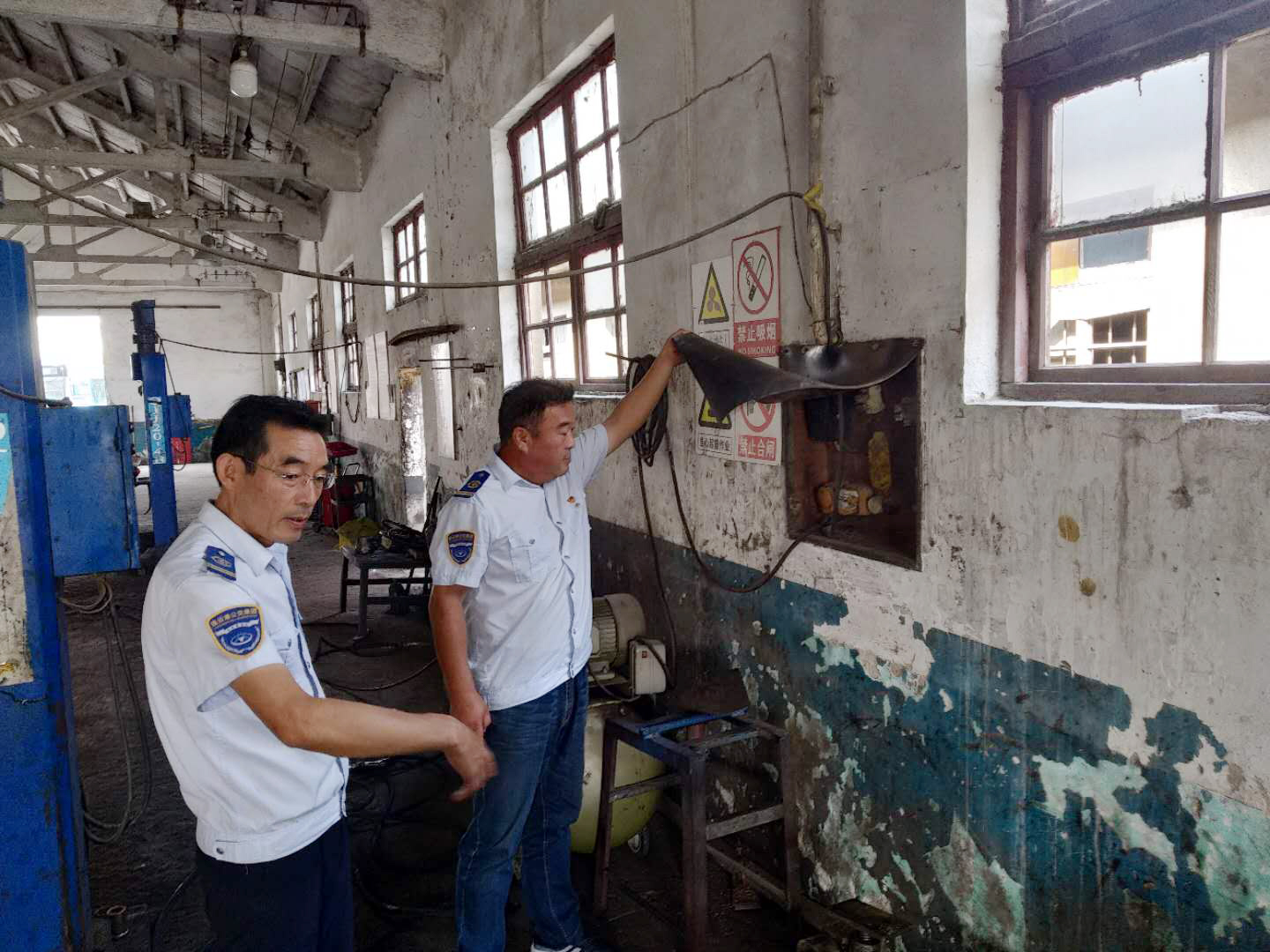 公交集團(tuán)汽服公司開展國(guó)慶節(jié)前安全生產(chǎn)檢查工作