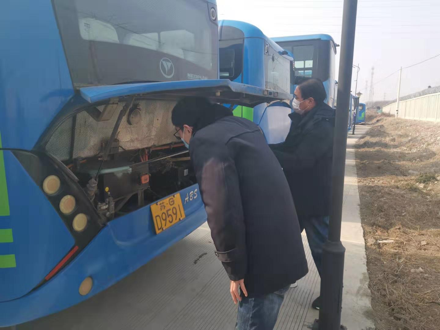 經營發展事業部做好車輛復工前電池倉清理工作