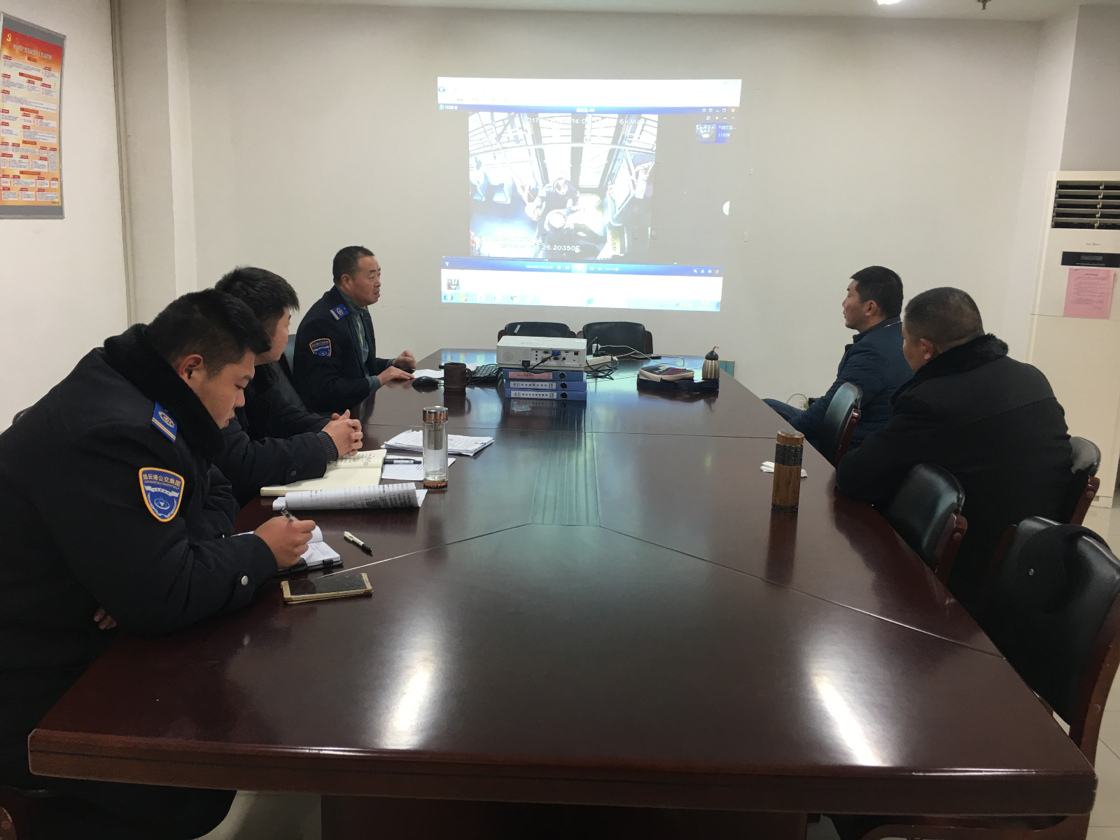 公交集團(tuán)快速公司開展駕駛員安全教育再培訓(xùn)