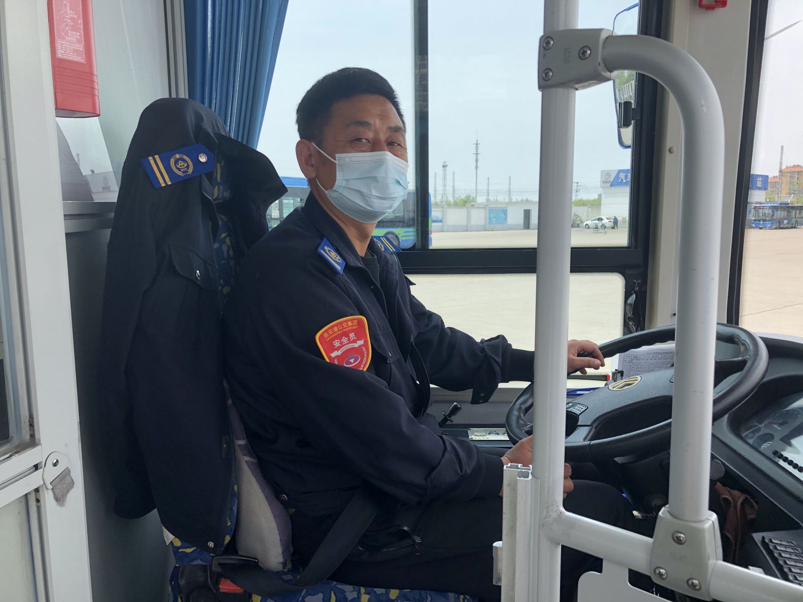 快速公交事業(yè)部B1K線駕駛員陶波拾手機歸還失主獲感謝